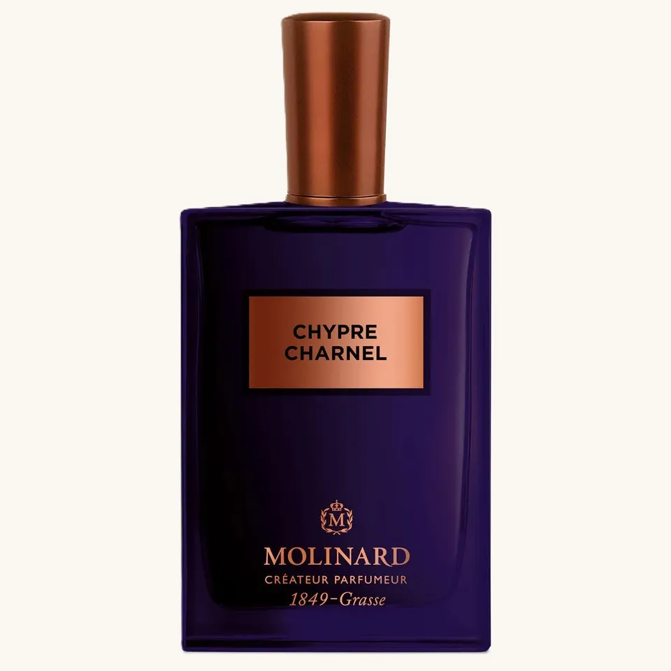 Flacon de parfum chypré au bouchon cuivré