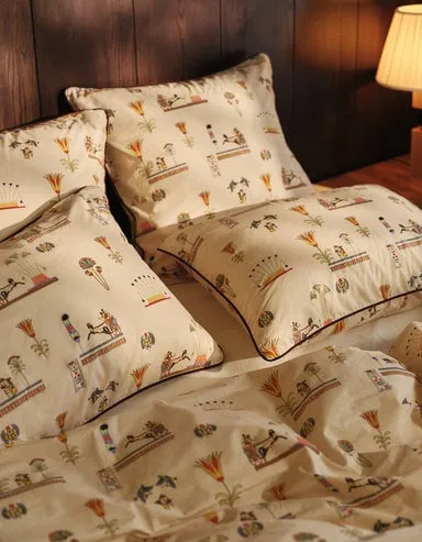 Lit habillé d'une parure en percale de coton imprimée