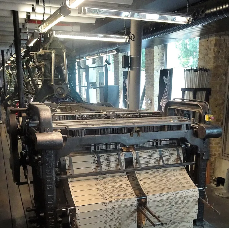 Métier Leavers à cartons Jacquard dans la Cité de la dentelle de Calais