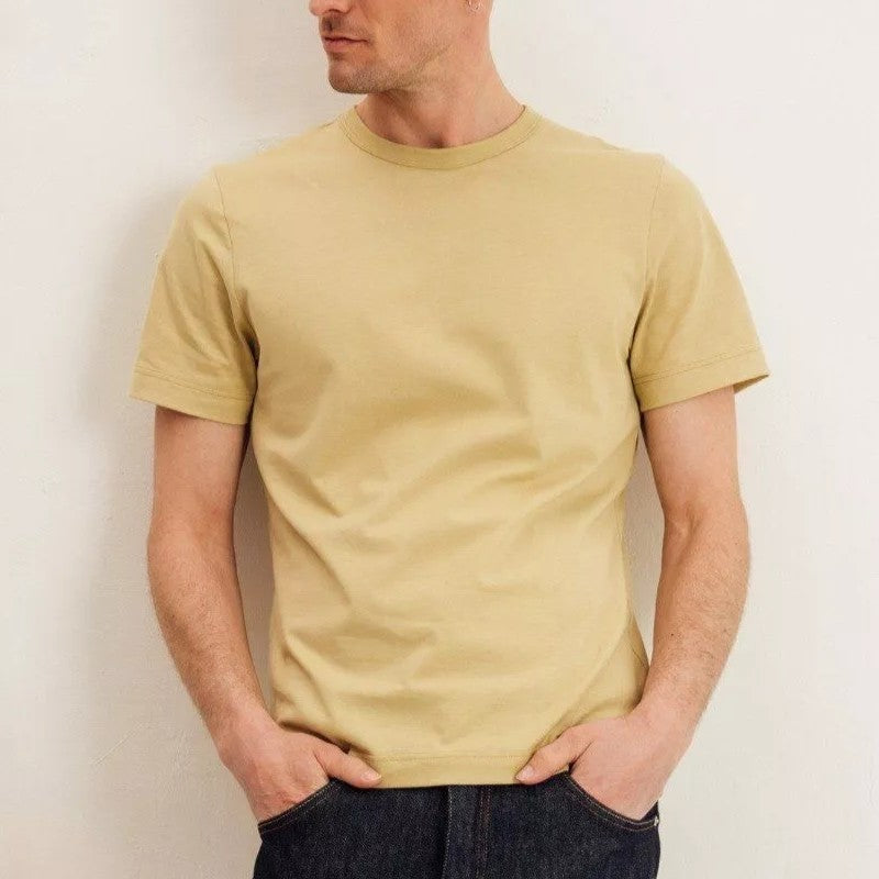 Un vêtement pour homme en coton