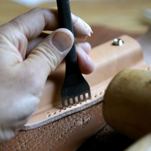 Un atelier de maroquinerie